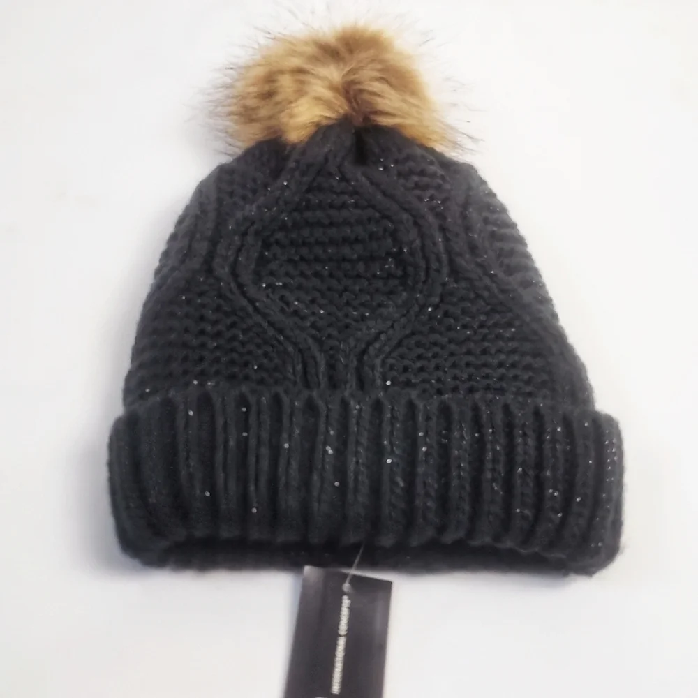NEW! I.N.C. International Concepts Fleece Lined Cable Knit Pom Pom Hat.